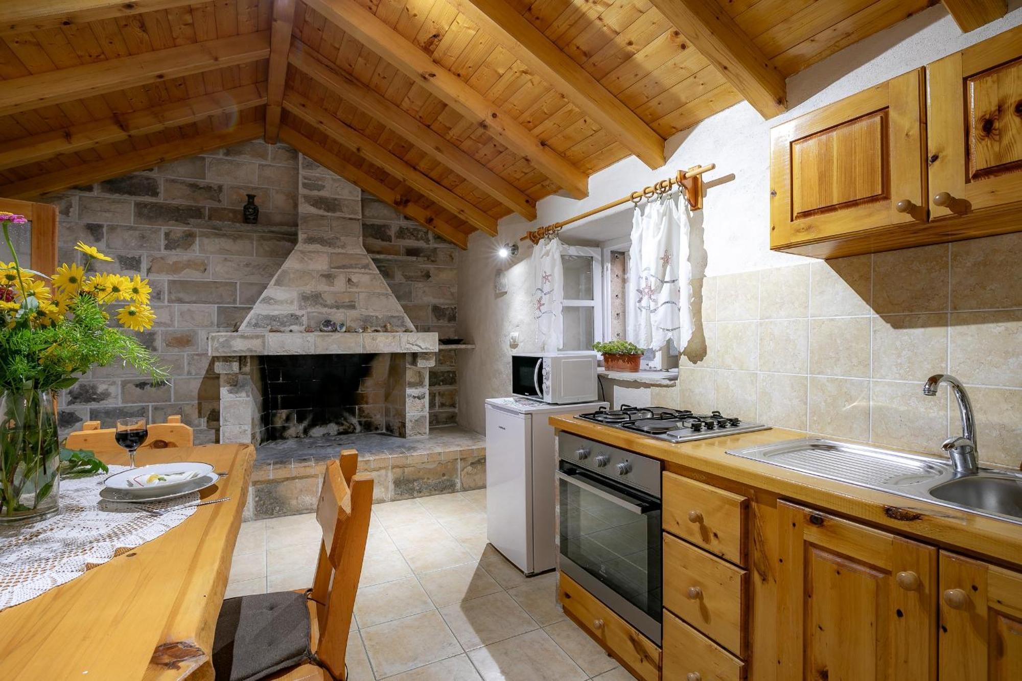 Stone House Harmony Apartment Zrnovo Екстериор снимка