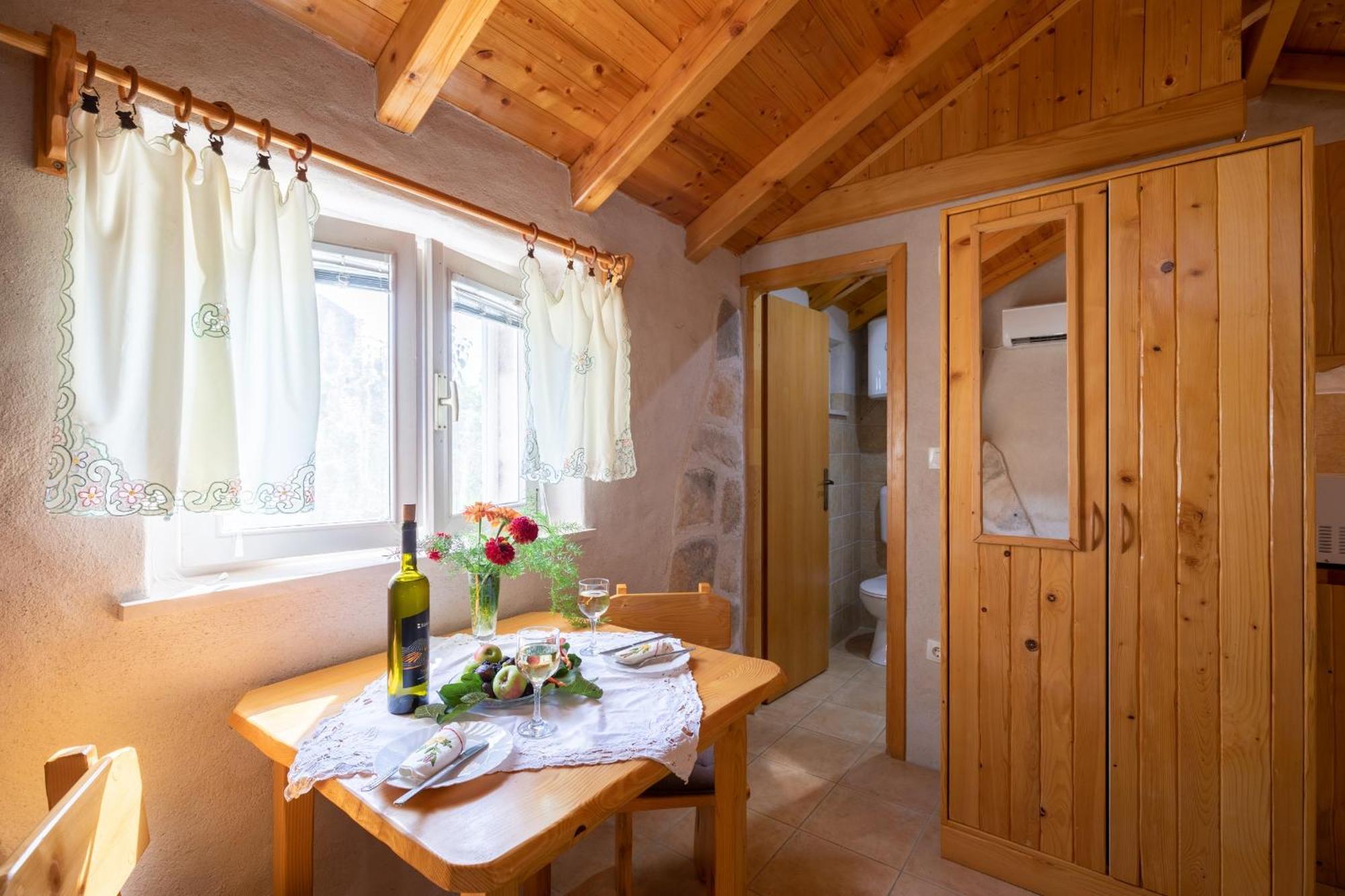 Stone House Harmony Apartment Zrnovo Екстериор снимка
